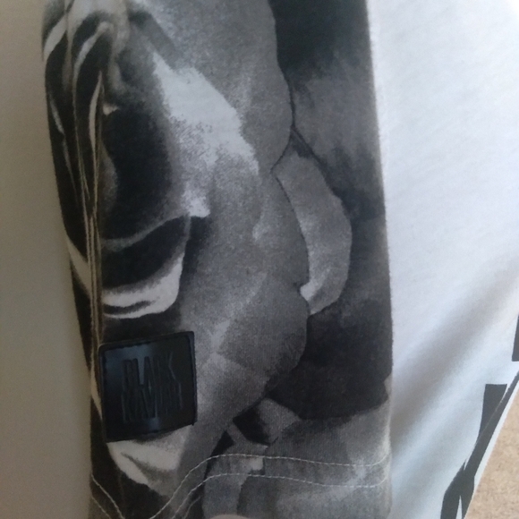 Black Kaviar top Size small - Picture 7 of 9